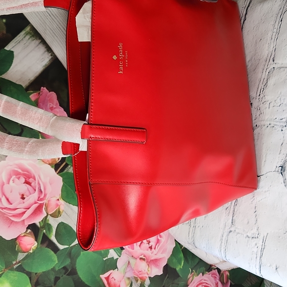 Kate Spade ● Rosa Daisy Medium Tote - Picture 5 of 11